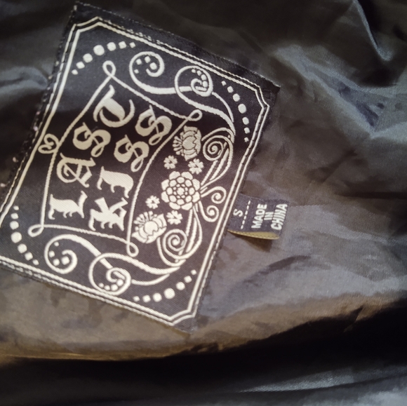 Jacket - Picture 4 of 4